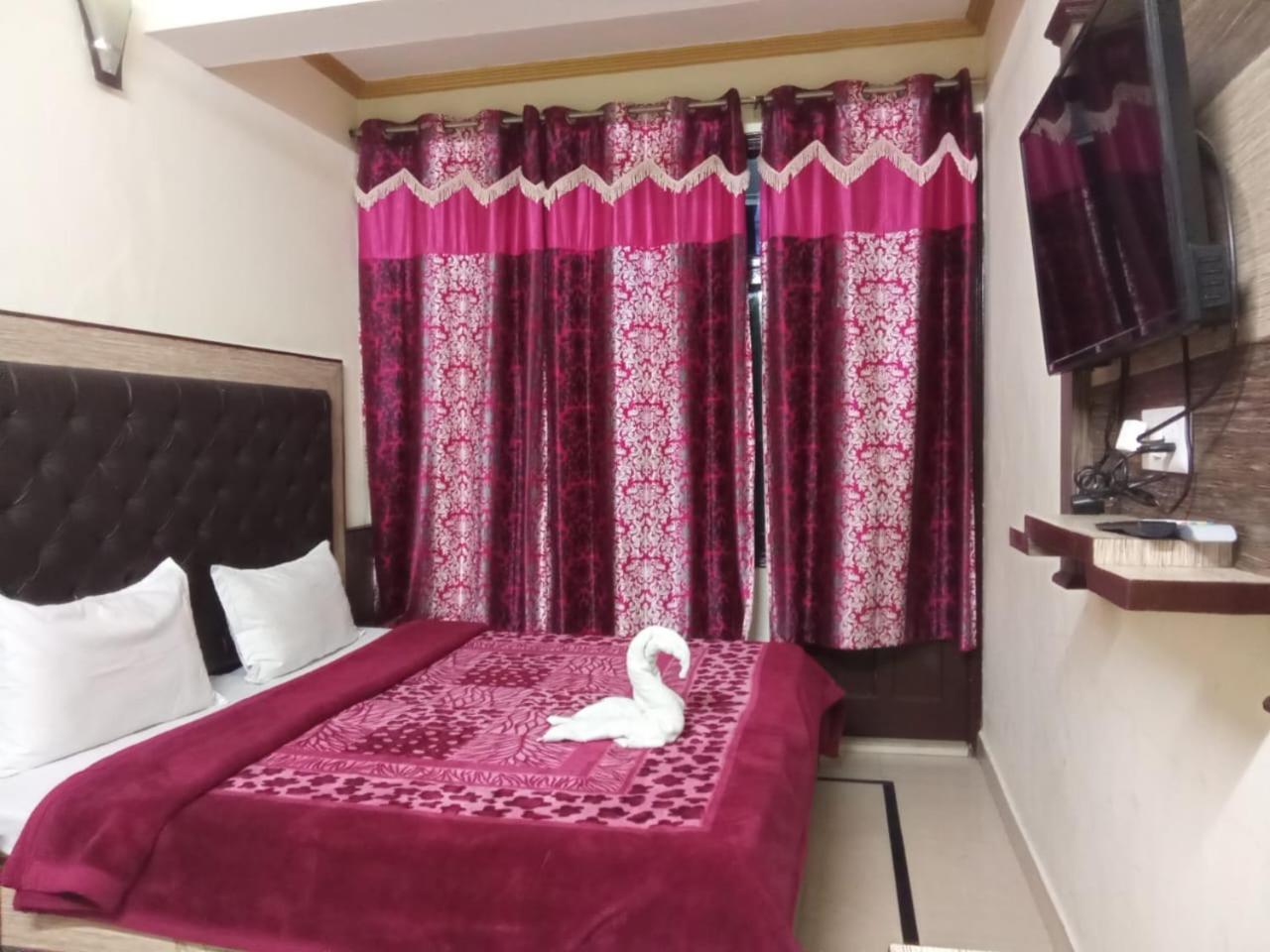 Krishna Holiday Guest House Block II Νταραμσάλα Εξωτερικό φωτογραφία